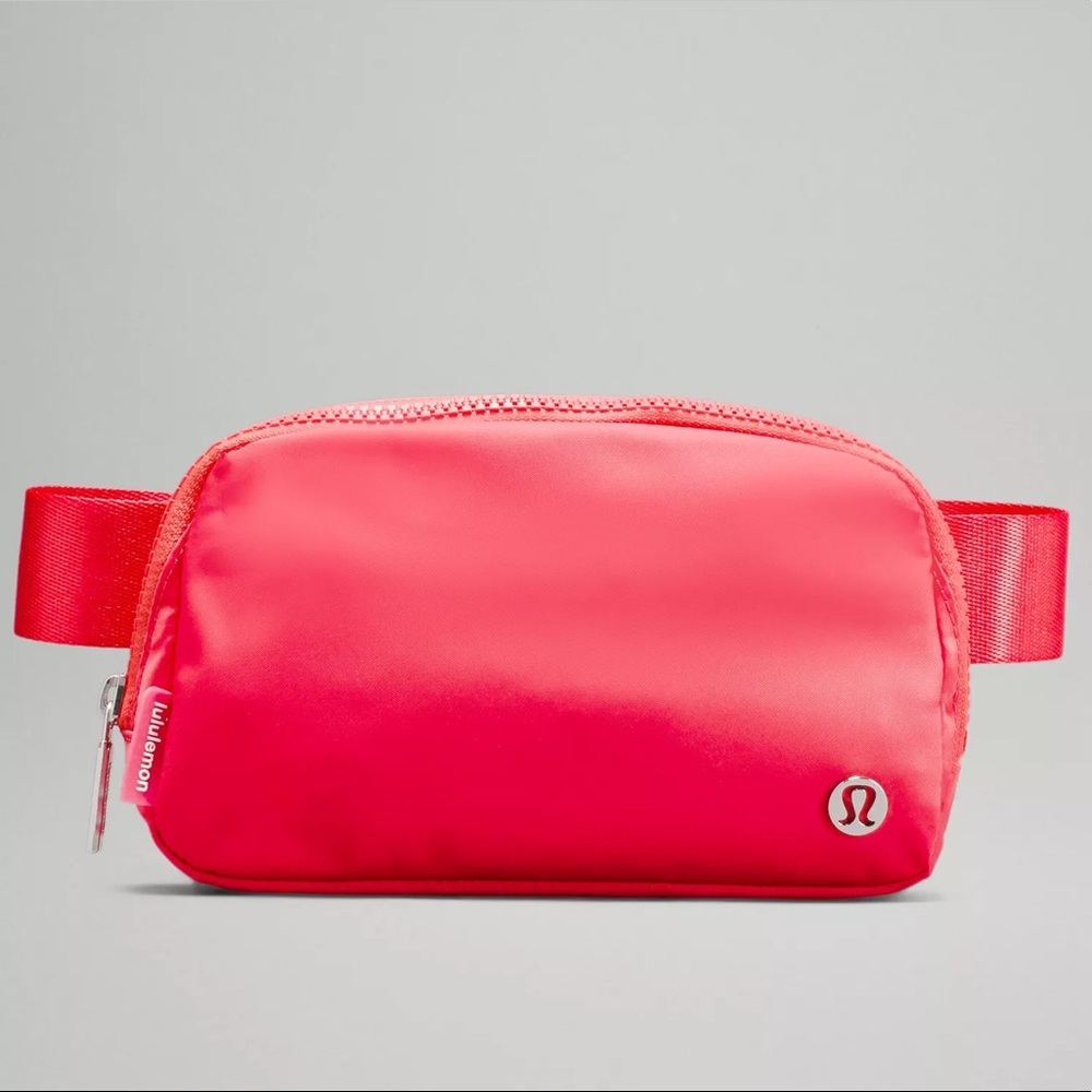 Lululemon Everywhere Belt Bag Zippered Closure Crossbody Bag Pale Red Raspberry